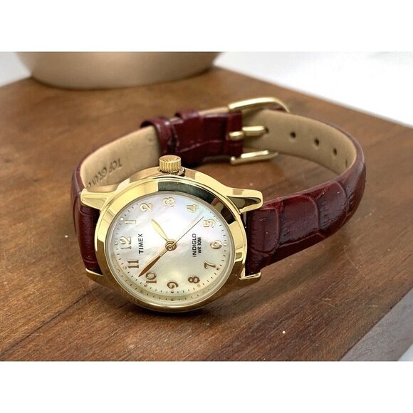 Timex Women's Watch T21693 Indiglo Quartz Mother of Pearl Burgundy Leath… - Picture 8 of 14